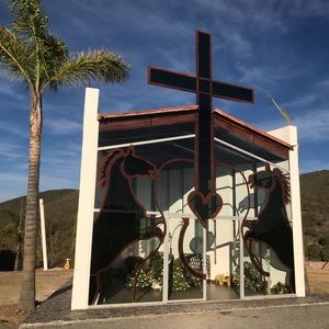 Meet your Posher, Levi